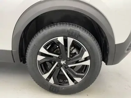 Photo 15 Peugeot 2008  PureTech 130 S&S EAT8