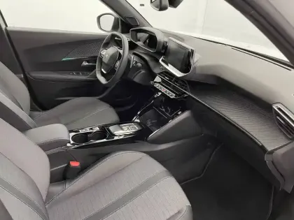 Photo 27 Peugeot 2008  PureTech 130 S&S EAT8