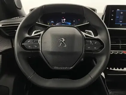 Photo 22 Peugeot 2008  PureTech 130 S&S EAT8