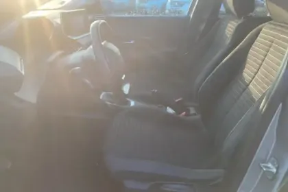 Photo 9 Peugeot 208  PureTech 75 S&S BVM5