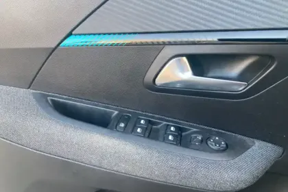 Photo 17 Peugeot 208  PureTech 75 S&S BVM5