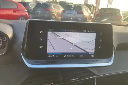 Photo 15 Peugeot 208  PureTech 75 S&S BVM5