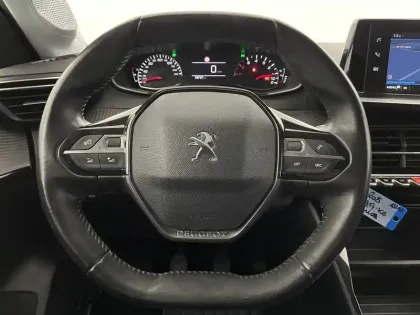 Photo 41 Peugeot 208  PureTech 75 S&S BVM5