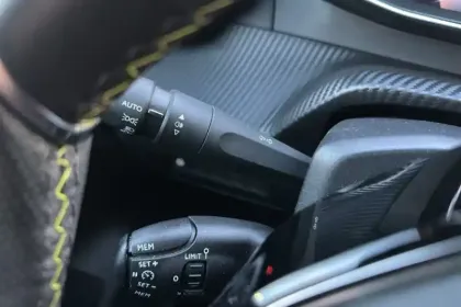 Photo 22 Peugeot 208  BlueHDi 100 S&S BVM6