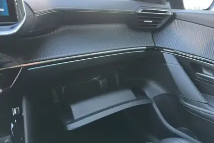 Photo 20 Peugeot 208  BlueHDi 100 S&S BVM6