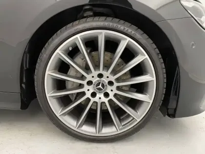 Photo 12 Mercedes Classe E  Coupé 220 d 9G-Tronic