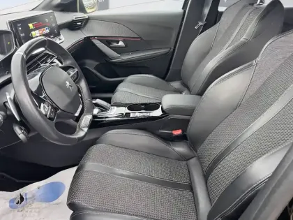 Photo 8 Peugeot 208  PureTech 100 S&S EAT8