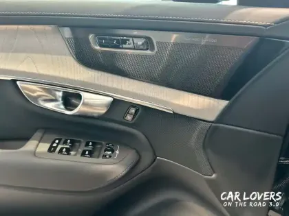 Photo 19 Volvo Xc90  T8 AWD Hybride Rechargeable 455 ch Geartronic 8 7pl