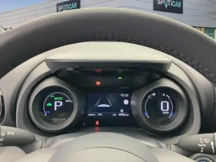 Photo 20 Toyota Yaris  Cross Hybride 116h 2WD Dynamic