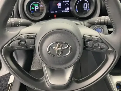 Photo 18 Toyota Yaris  Cross Hybride 116h 2WD Dynamic