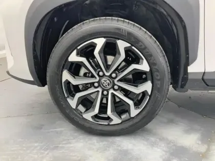 Photo 14 Toyota Yaris  Cross Hybride 116h 2WD Dynamic