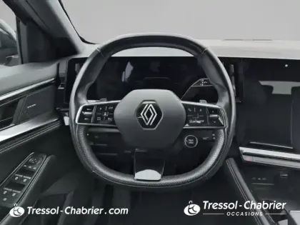 Photo 11 Renault Austral  E-Tech hybrid 200 Iconic