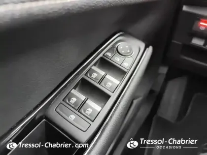 Photo 19 Renault Austral  E-Tech hybrid 200 Iconic