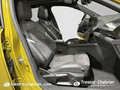 Photo 8 Opel Astra  1.2 Turbo 130 ch BVA8 Ultimate