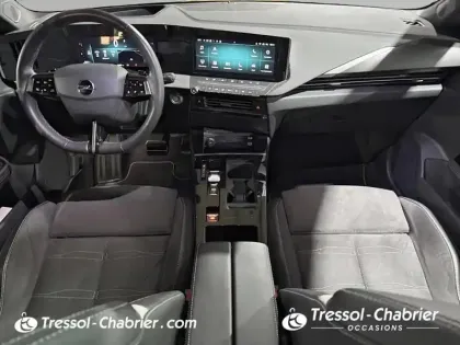 Photo 9 Opel Astra  1.2 Turbo 130 ch BVA8 Ultimate