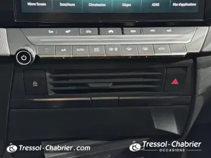 Photo 21 Opel Astra  1.2 Turbo 130 ch BVA8 Ultimate