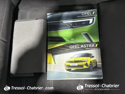 Photo 15 Opel Astra  1.2 Turbo 130 ch BVA8 Ultimate