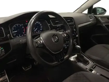 Photo 9 Volkswagen Golf 1.0 TSI 115 DSG7 Connect