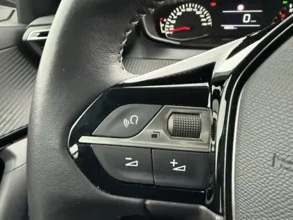 Photo 8 Peugeot 2008 Active Pack 1.2 101 ch