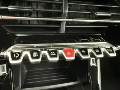 Photo 17 Peugeot 2008 Active Pack 1.2 101 ch