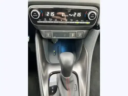 Photo 17 Toyota Yaris Hybride 116h GR SPORT / Pack techno