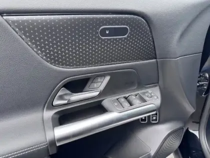 Photo 13 Mercedes GLA 250 e Hybrid EQ Business Line