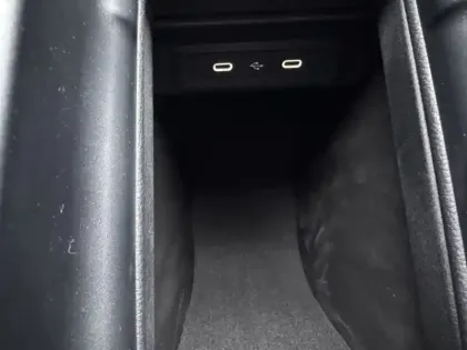 Photo 16 Mercedes GLA 250 e Hybrid EQ Business Line