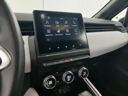 Photo 21 Renault Clio V E-Tech full hybrid 145 Techno