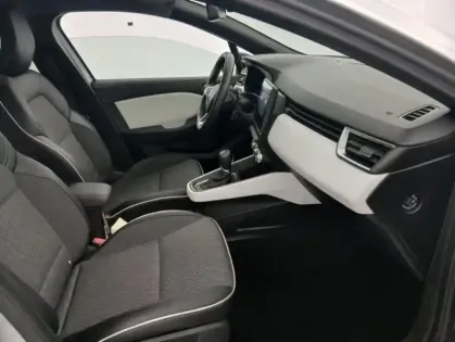 Photo 13 Renault Clio V E-Tech full hybrid 145 Techno