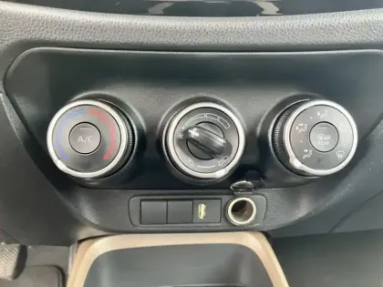 Photo 17 Toyota Aygo Gén. I Ph1 Design 5