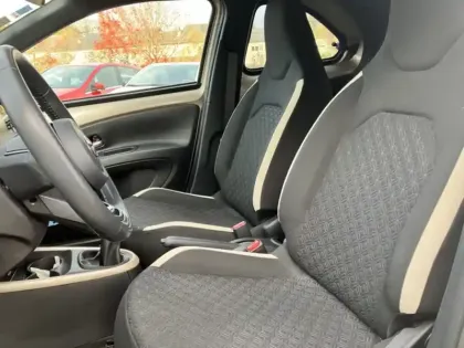 Photo 11 Toyota Aygo Gén. I Ph1 Design 5