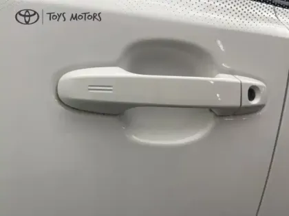 Photo 22 Toyota C-HR 1.8 Hybride 122 Dynamic Business