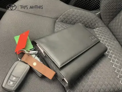 Photo 17 Toyota C-HR 1.8 Hybride 122 Dynamic Business