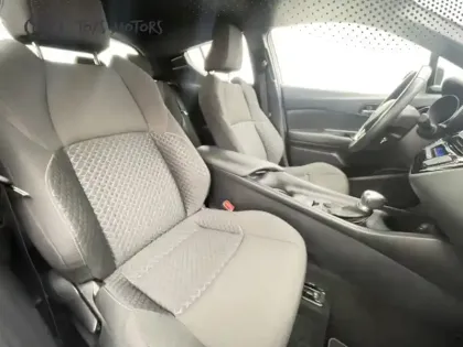 Photo 23 Toyota C-HR 1.8 Hybride 122 Dynamic Business