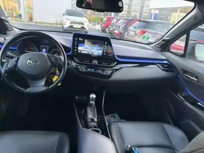 Photo 10 Toyota C-HR 1.2 T 2WD GRAPHIC
