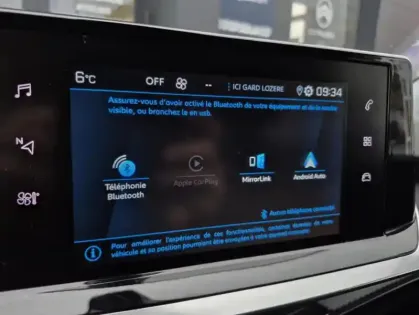 Photo 31 Peugeot 2008 II PureTech 130 S&amp;S EAT8 ALLURE PACK