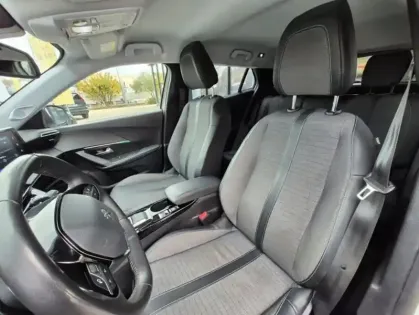 Photo 14 Peugeot 2008 II PureTech 130 S&amp;S EAT8 ALLURE PACK