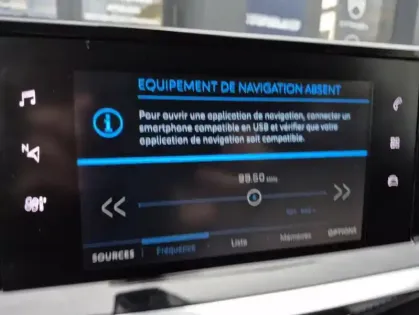 Photo 33 Peugeot 2008 II PureTech 130 S&amp;S EAT8 ALLURE PACK