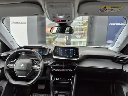 Photo 21 Peugeot 2008 II PureTech 130 S&amp;S EAT8 ALLURE PACK