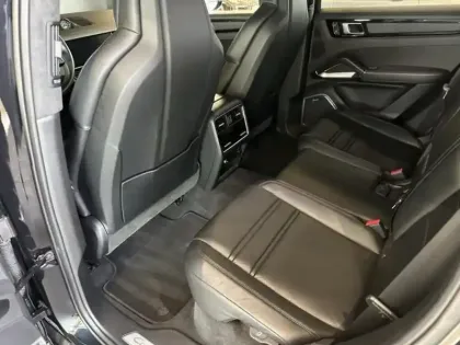 Photo 25 Porsche Cayenne  Coupé 4.0 V8 680ch Turbo S E-Hybrid