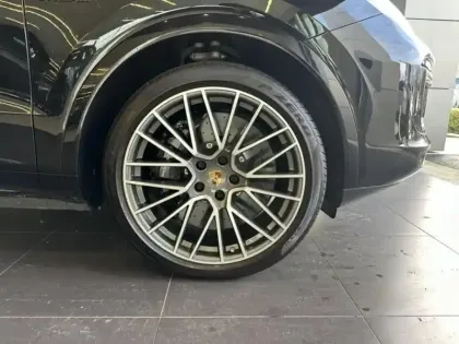 Photo 20 Porsche Cayenne  Coupé 4.0 V8 680ch Turbo S E-Hybrid