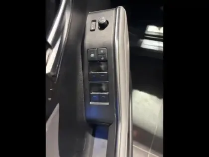 Photo 13 Toyota Highlander  2.5 Hybrid 248ch Design Business AWD-I MY22