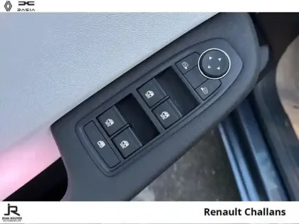 Photo 13 Renault Clio  1.6 E-Tech hybride 140ch Intens -21N