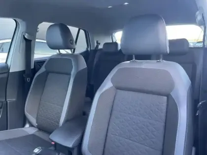 Photo 8 Volkswagen T-cross  1.0 TSI 110ch R-Line Tech DSG7