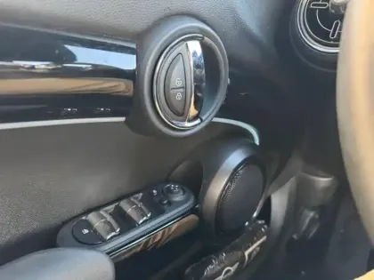 Photo 13 Mini Mini  5 Portes Cooper 136ch Edition Premium BVA7