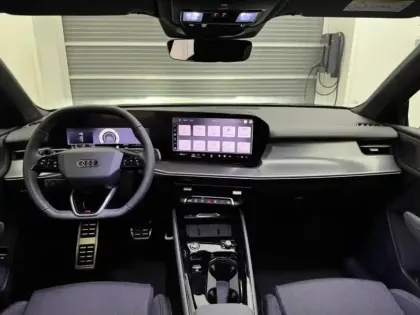 Photo 12 Audi Q3  1.5 e-hybrid 272ch S line S tronic 6