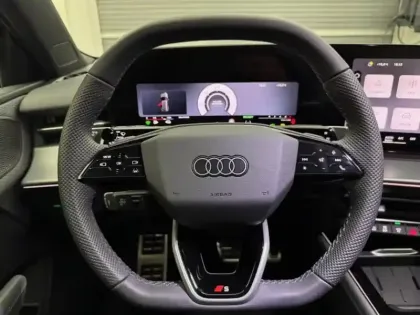 Photo 13 Audi Q3  1.5 e-hybrid 272ch S line S tronic 6