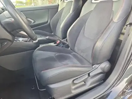 Photo 24 Toyota Yaris  1.6 GR 261ch Track 3p 4WD