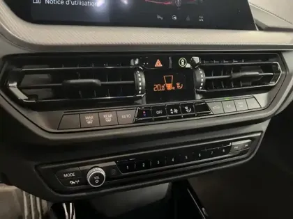 Photo 12 BMW Serie 1 Série 1 118iA 136ch M Sport DKG7