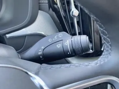 Photo 4 Volvo Xc60  T8 Hybride Rechargeable 310 + 145ch Ultra Style Chrome Geartronic 8 AWD